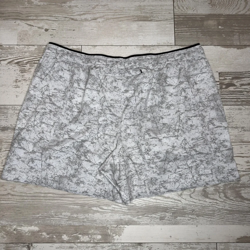 Chubbies Shorts Mens 2XL Gray‎ White 5.5 Inseam Marble Print Drawstring